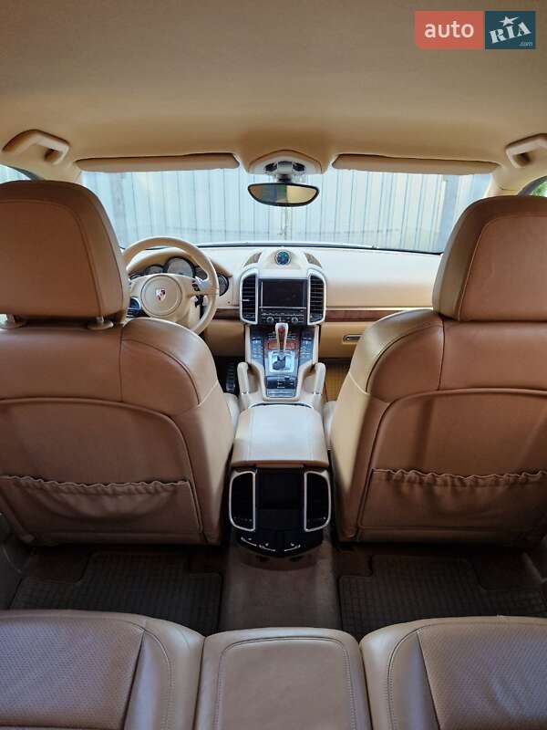 Позашляховик / Кросовер Porsche Cayenne 2010 в Вінниці