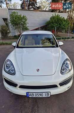 Внедорожник / Кроссовер Porsche Cayenne 2010 в 