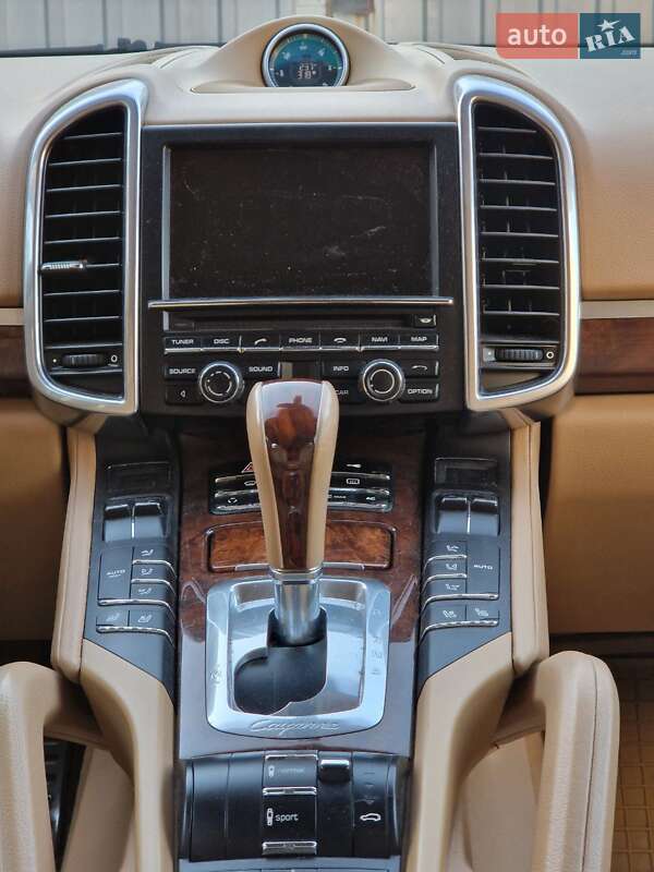 Позашляховик / Кросовер Porsche Cayenne 2010 в Вінниці