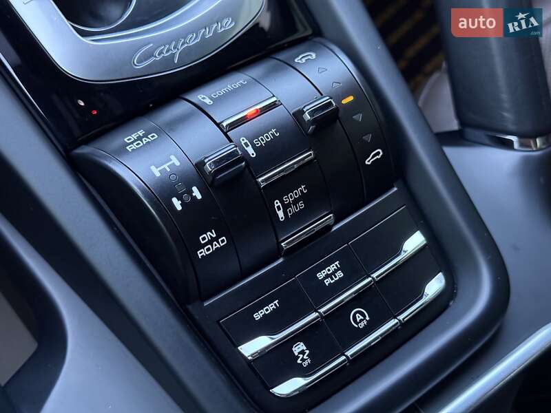 Позашляховик / Кросовер Porsche Cayenne 2016 в Одесі фото 20 Позашляховик / Кросовер Porsche Cayenne 2016 в Одесі