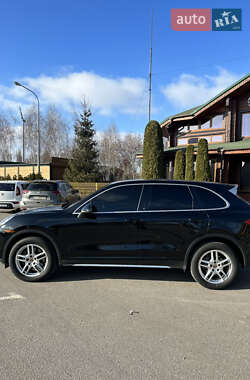Внедорожник / Кроссовер Porsche Cayenne 2014 в 