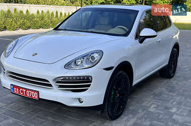 Внедорожник / Кроссовер Porsche Cayenne 2014 в 