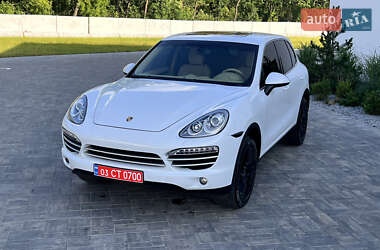 Внедорожник / Кроссовер Porsche Cayenne 2014 в 