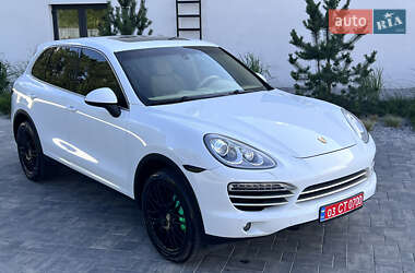 Внедорожник / Кроссовер Porsche Cayenne 2014 в 