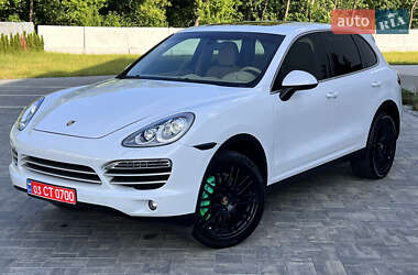 Внедорожник / Кроссовер Porsche Cayenne 2014 в 