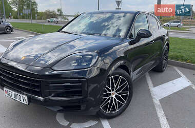 Внедорожник / Кроссовер Porsche Cayenne 2023 в 