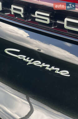 Внедорожник / Кроссовер Porsche Cayenne 2023 в 