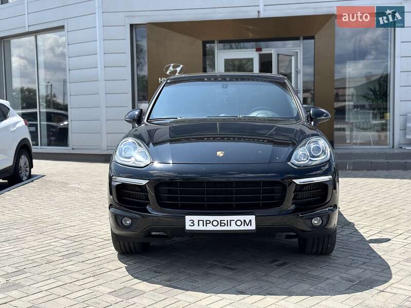 Внедорожник / Кроссовер Porsche Cayenne 2016 в Кременчуге