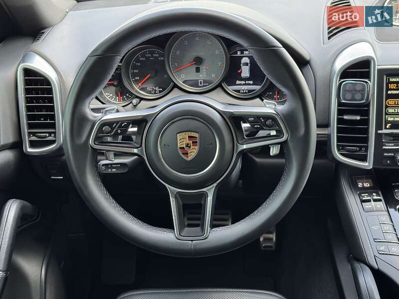 Внедорожник / Кроссовер Porsche Cayenne 2016 в Кременчуге