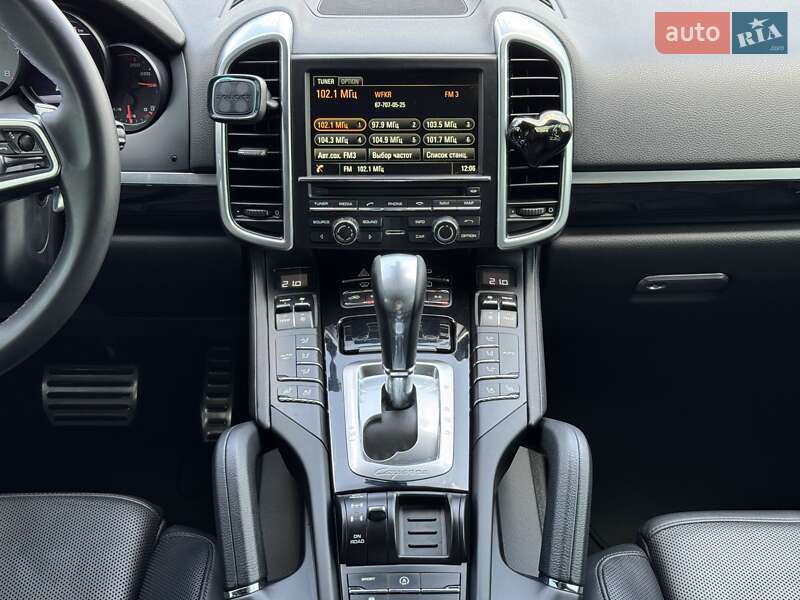 Внедорожник / Кроссовер Porsche Cayenne 2016 в Кременчуге