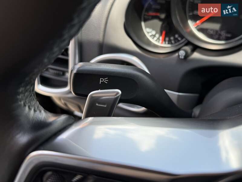 Внедорожник / Кроссовер Porsche Cayenne 2016 в Кременчуге