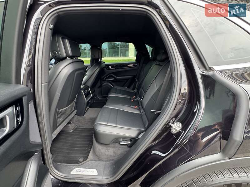 Внедорожник / Кроссовер Porsche Cayenne 2018 в Днепре