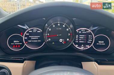 Внедорожник / Кроссовер Porsche Cayenne 2022 в 