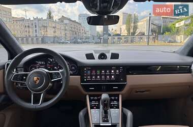Внедорожник / Кроссовер Porsche Cayenne 2022 в 
