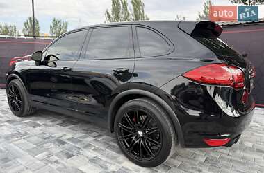 Внедорожник / Кроссовер Porsche Cayenne 2012 в 
