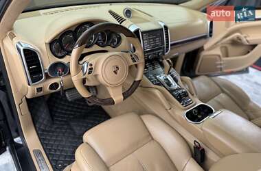 Внедорожник / Кроссовер Porsche Cayenne 2012 в 