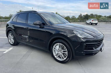 Внедорожник / Кроссовер Porsche Cayenne 2018 в 