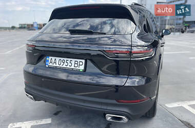 Внедорожник / Кроссовер Porsche Cayenne 2018 в 