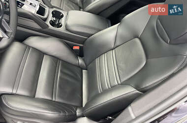 Внедорожник / Кроссовер Porsche Cayenne 2018 в 