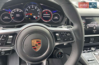 Внедорожник / Кроссовер Porsche Cayenne 2018 в 