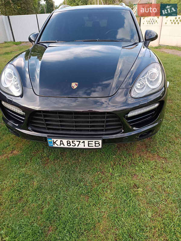 Внедорожник / Кроссовер Porsche Cayenne 2010 в 