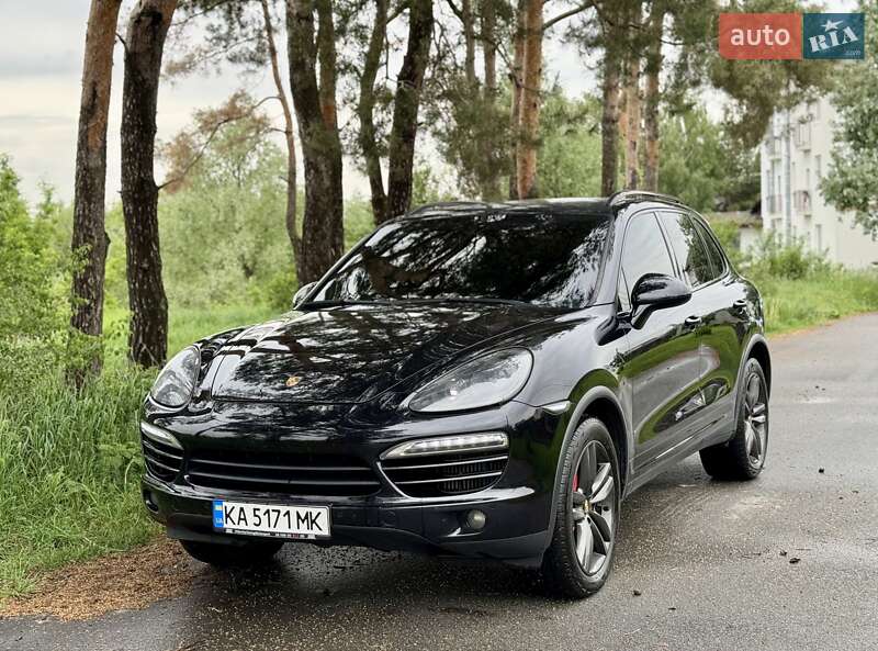 Внедорожник / Кроссовер Porsche Cayenne 2012 в 