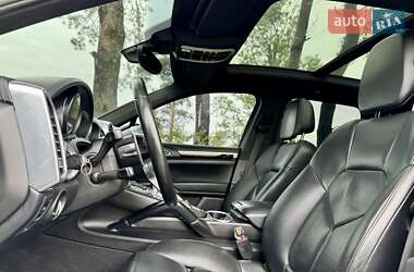 Внедорожник / Кроссовер Porsche Cayenne 2012 в 