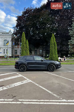 Внедорожник / Кроссовер Porsche Cayenne 2018 в 