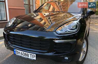 Позашляховик / Кросовер Porsche Cayenne 2015 в 
