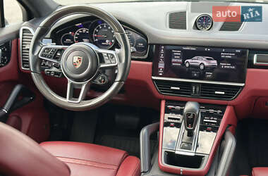 Внедорожник / Кроссовер Porsche Cayenne 2019 в 