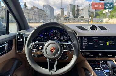 Внедорожник / Кроссовер Porsche Cayenne 2020 в 