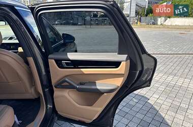 Внедорожник / Кроссовер Porsche Cayenne 2020 в 