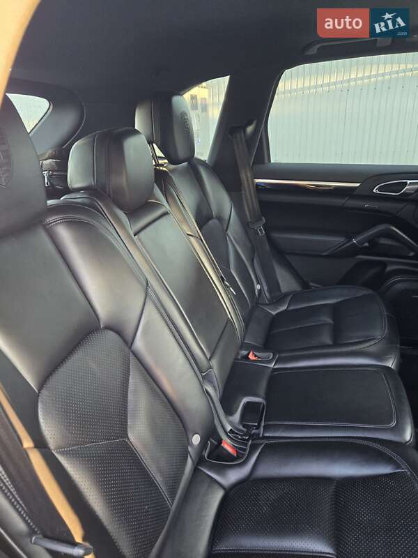 Внедорожник / Кроссовер Porsche Cayenne 2016 в Одессе