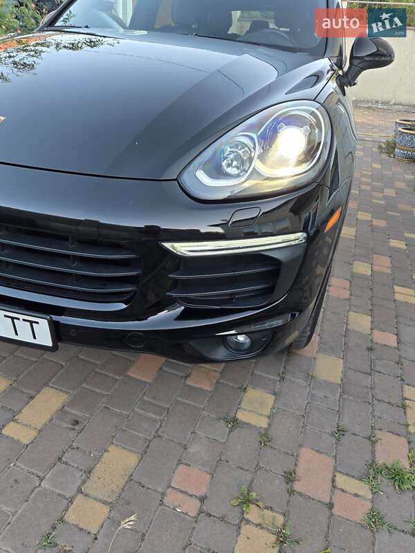 Внедорожник / Кроссовер Porsche Cayenne 2016 в Одессе