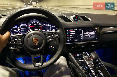 Внедорожник / Кроссовер Porsche Cayenne 2023 в 