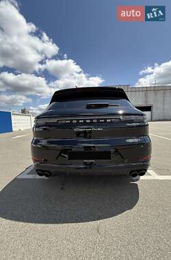 Внедорожник / Кроссовер Porsche Cayenne 2023 в 