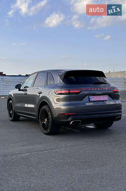 Внедорожник / Кроссовер Porsche Cayenne 2019 в 