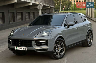 Внедорожник / Кроссовер Porsche Cayenne 2024 в 