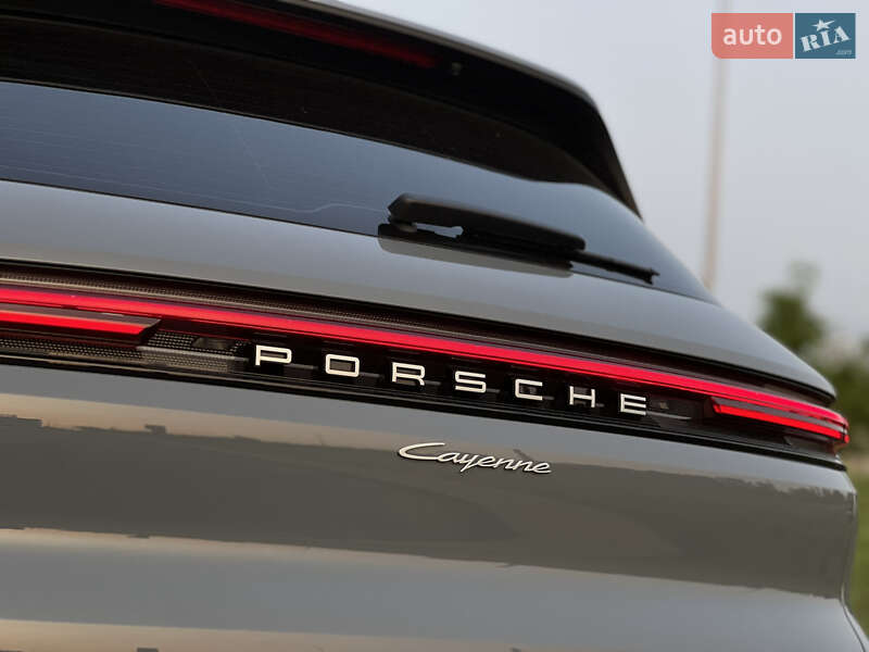 Внедорожник / Кроссовер Porsche Cayenne 2024 в Киеве