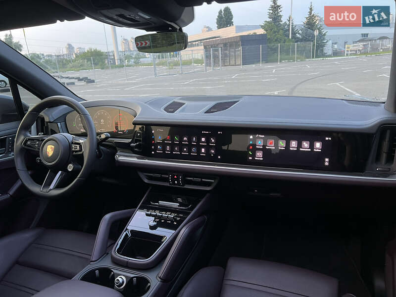 Внедорожник / Кроссовер Porsche Cayenne 2024 в Киеве