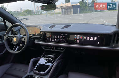 Внедорожник / Кроссовер Porsche Cayenne 2024 в 