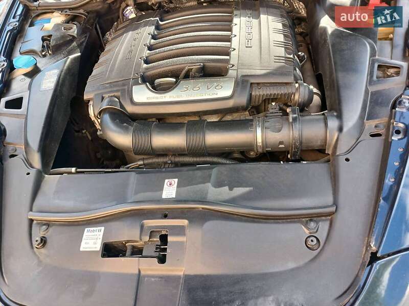 Внедорожник / Кроссовер Porsche Cayenne 2012 в Львове