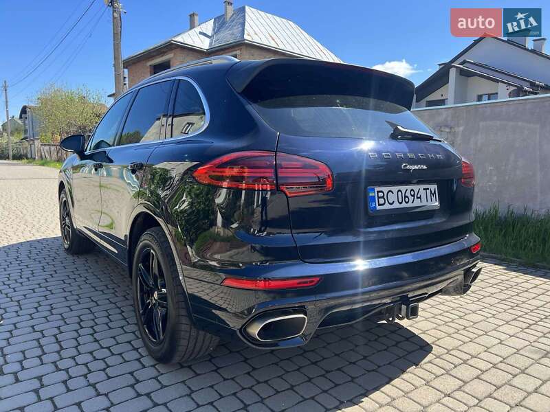 Внедорожник / Кроссовер Porsche Cayenne 2015 в Львове