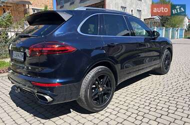 Внедорожник / Кроссовер Porsche Cayenne 2015 в 