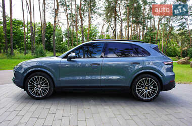 Внедорожник / Кроссовер Porsche Cayenne 2019 в 