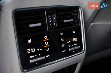 Внедорожник / Кроссовер Porsche Cayenne 2019 в 