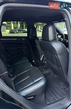 Внедорожник / Кроссовер Porsche Cayenne 2013 в 