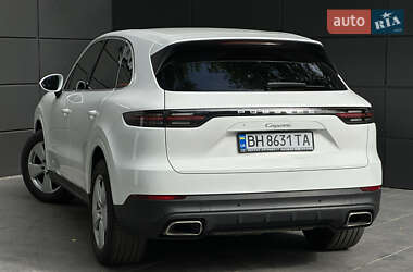 Внедорожник / Кроссовер Porsche Cayenne 2018 в 