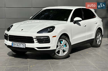 Внедорожник / Кроссовер Porsche Cayenne 2018 в 