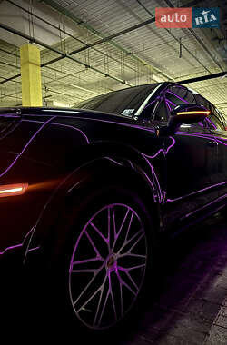 Внедорожник / Кроссовер Porsche Cayenne 2024 в 